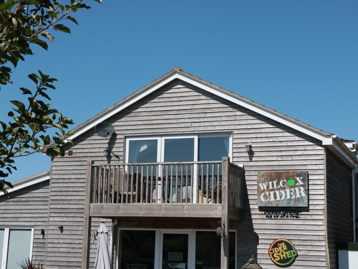 The Cider Shed Apartment Winscombe Екстериор снимка